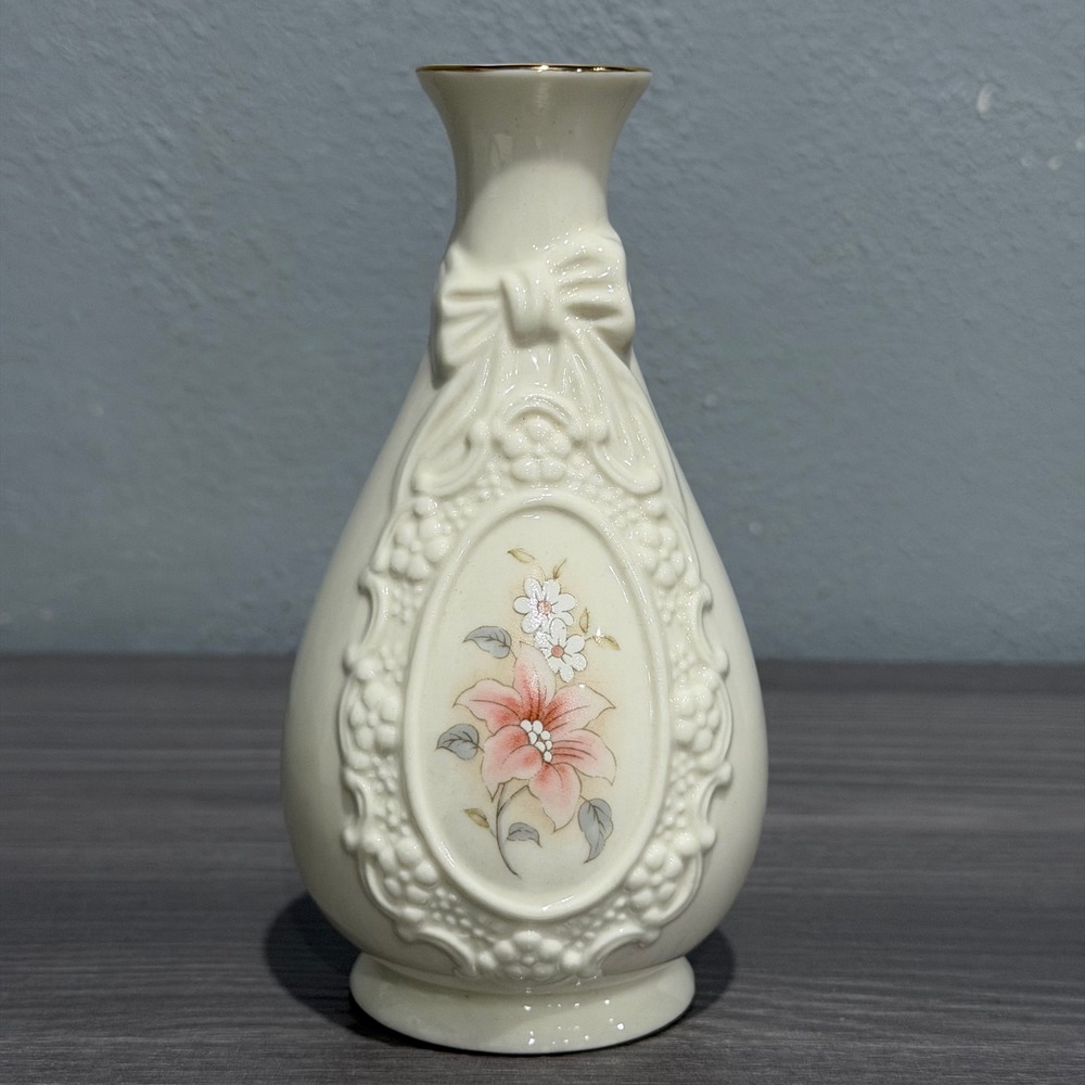 Royal Heritage Cameo Ribbon Vase Ivory Porcelain Floral Gold Trim 6" COA Boxed